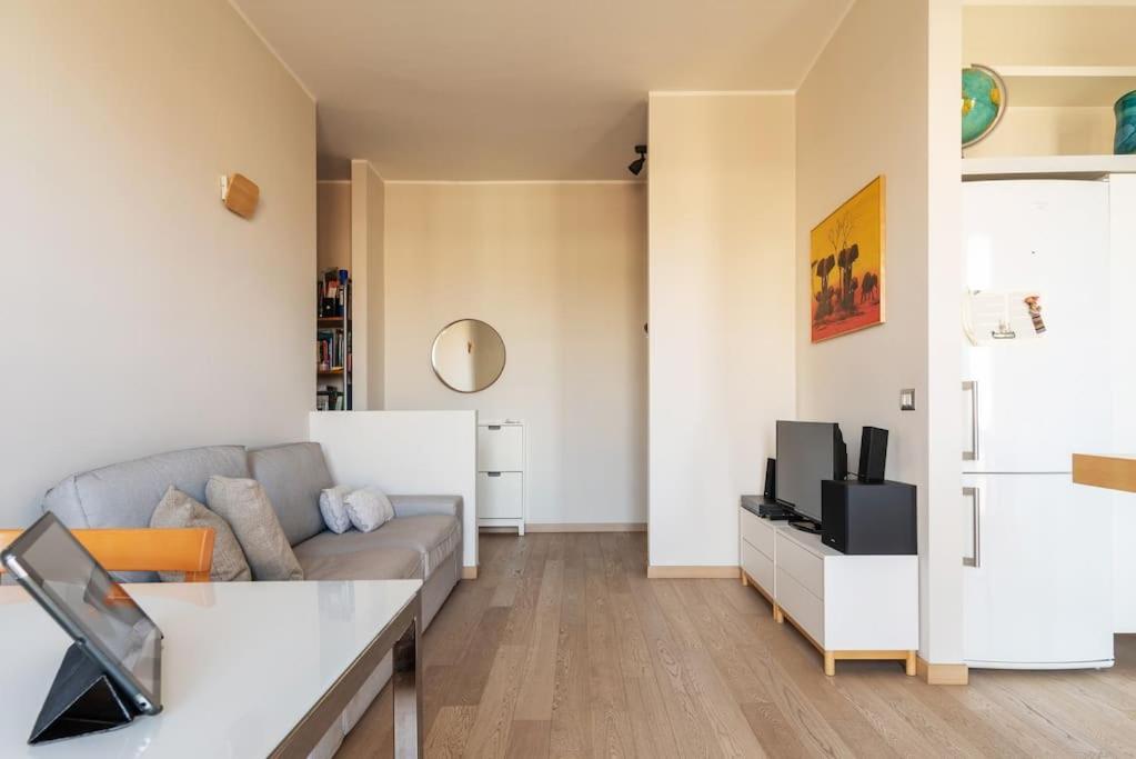 Schiavoni Flexyrent Wifi Apartment Milano Ngoại thất bức ảnh