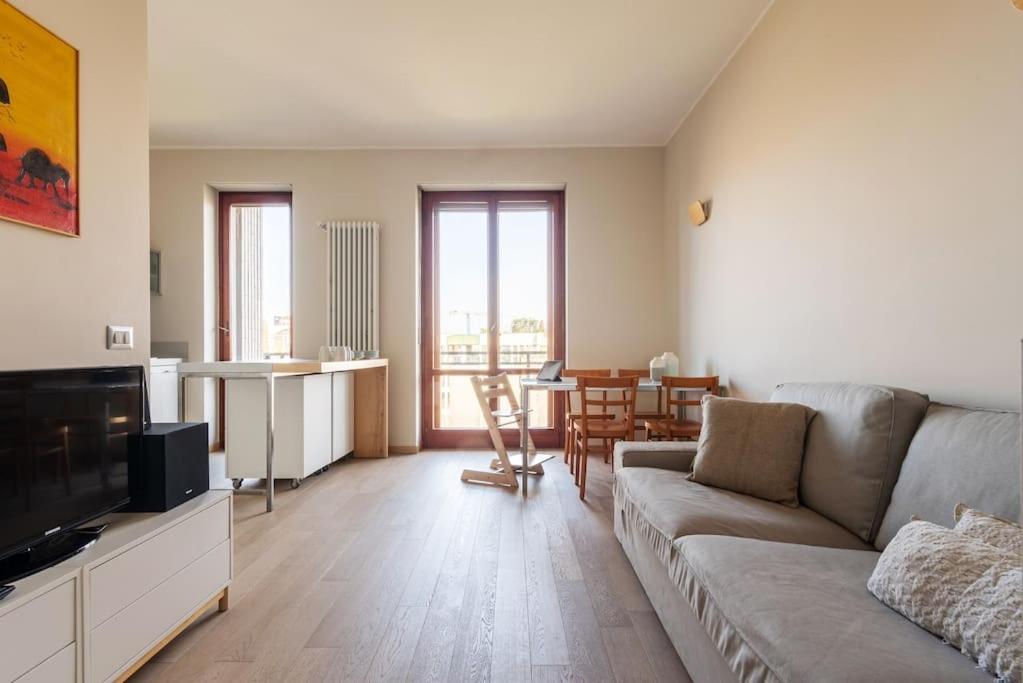 Schiavoni Flexyrent Wifi Apartment Milano Ngoại thất bức ảnh