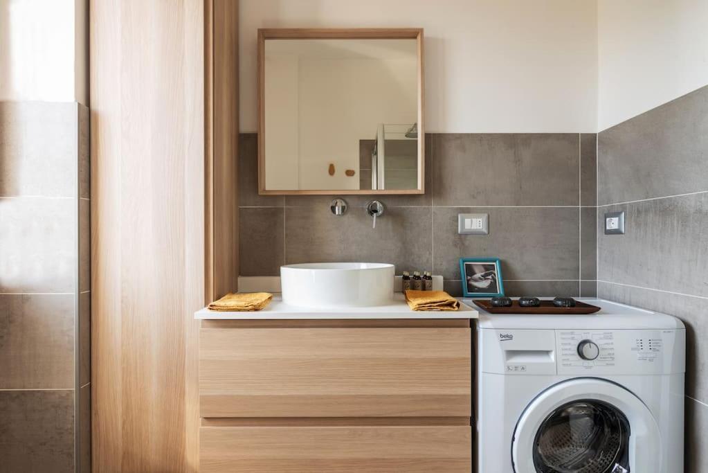 Schiavoni Flexyrent Wifi Apartment Milano Ngoại thất bức ảnh