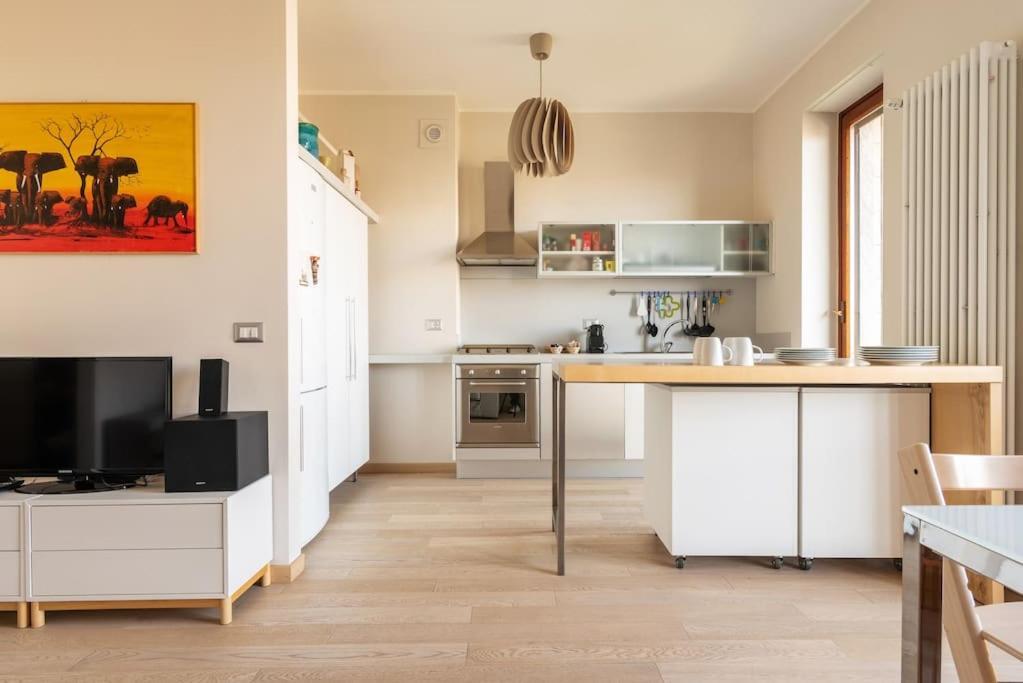 Schiavoni Flexyrent Wifi Apartment Milano Ngoại thất bức ảnh