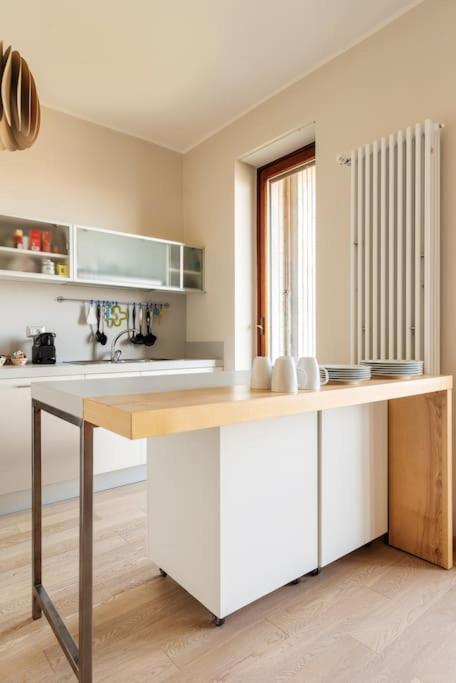 Schiavoni Flexyrent Wifi Apartment Milano Ngoại thất bức ảnh